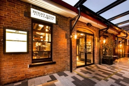 2017 burnt ends kitchen  bar 002